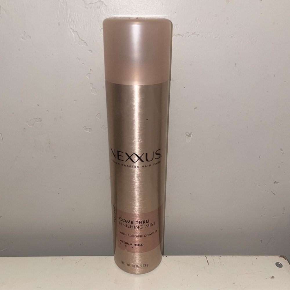 Nexxus Comb Thru Finishing Mist Medium Hold Hair Spray 10 oz Salon Care
